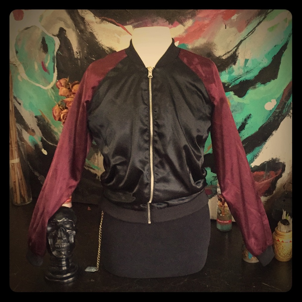 Reversible Silky maroon and black zip-up